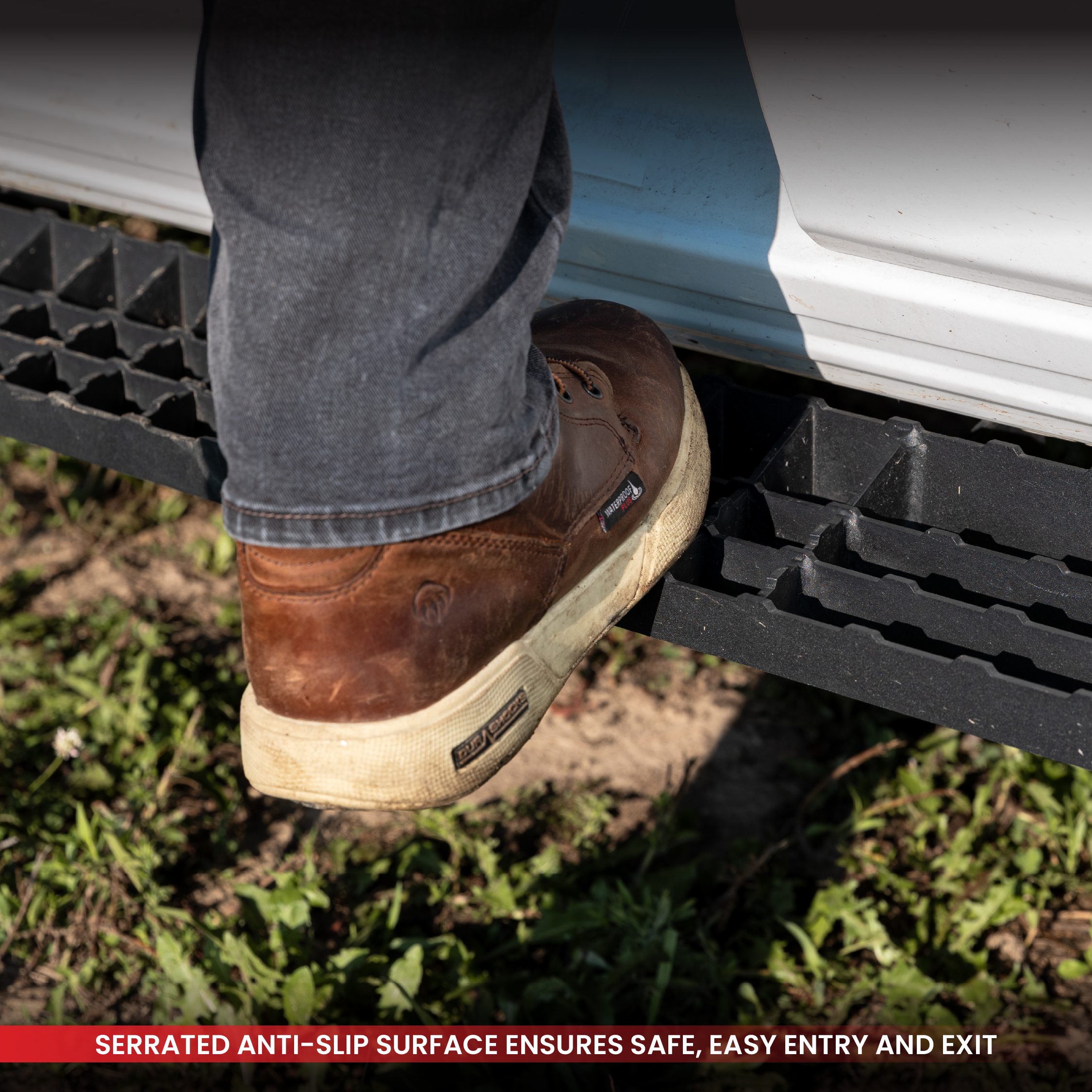 GEN-Y Running Boards pedane laterali RAM 1500 Crew Cab