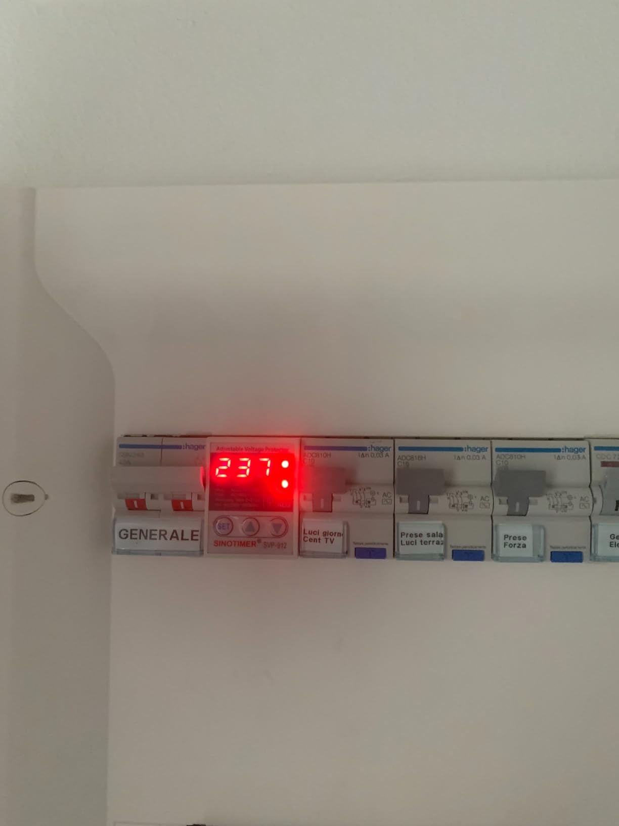 Kuuleyn SVP-912 Rele Protezione Tensione 230V 63A Voltmetro