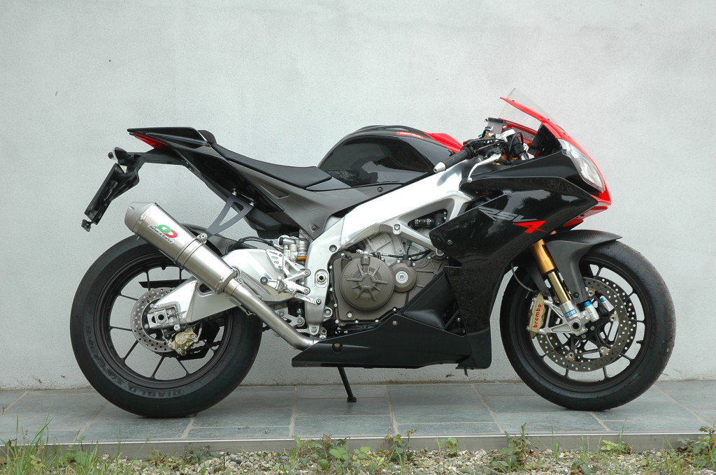 QD Exhaust Magnum Slip-On Aprilia RSV4 Titanio