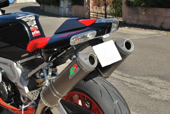 QD Exhaust Magnum terminali coppia Aprilia RSV Tuono 04