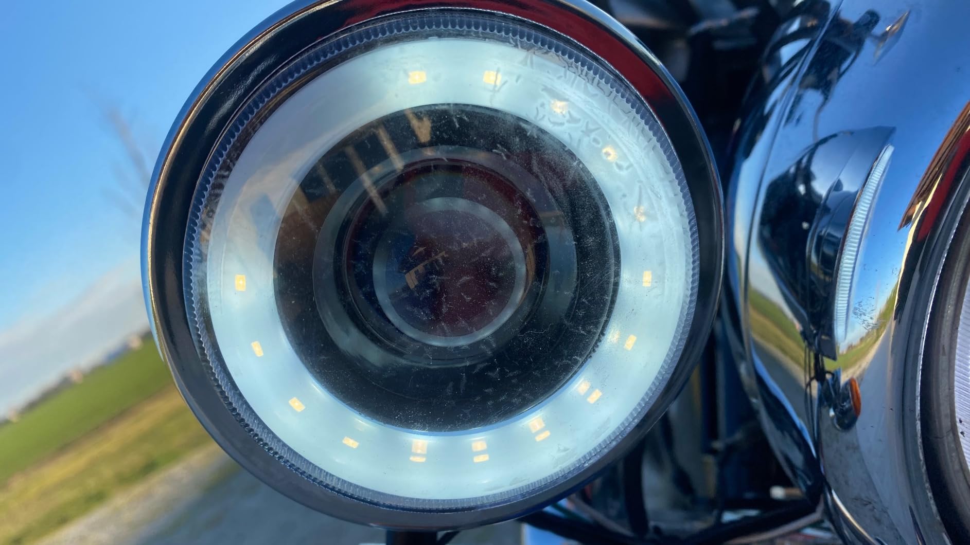 Hapivida faro led moto 4,25 pollici universale occhio angelo C