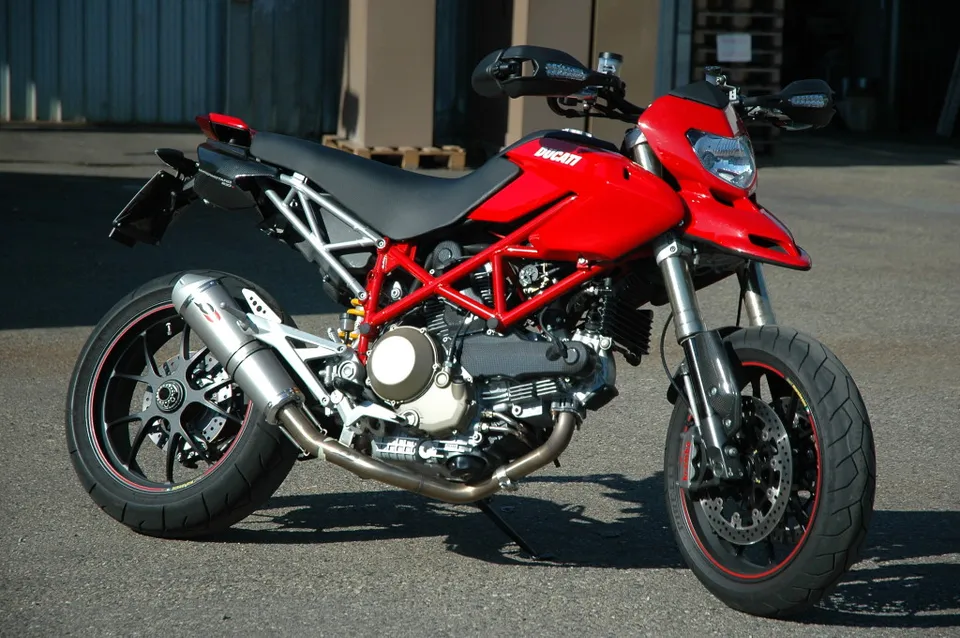 QD Exhaust Magnum Hypermotard 796 impianto completo titanio